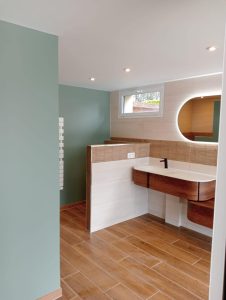 Salle de bain, murs vert d'eau